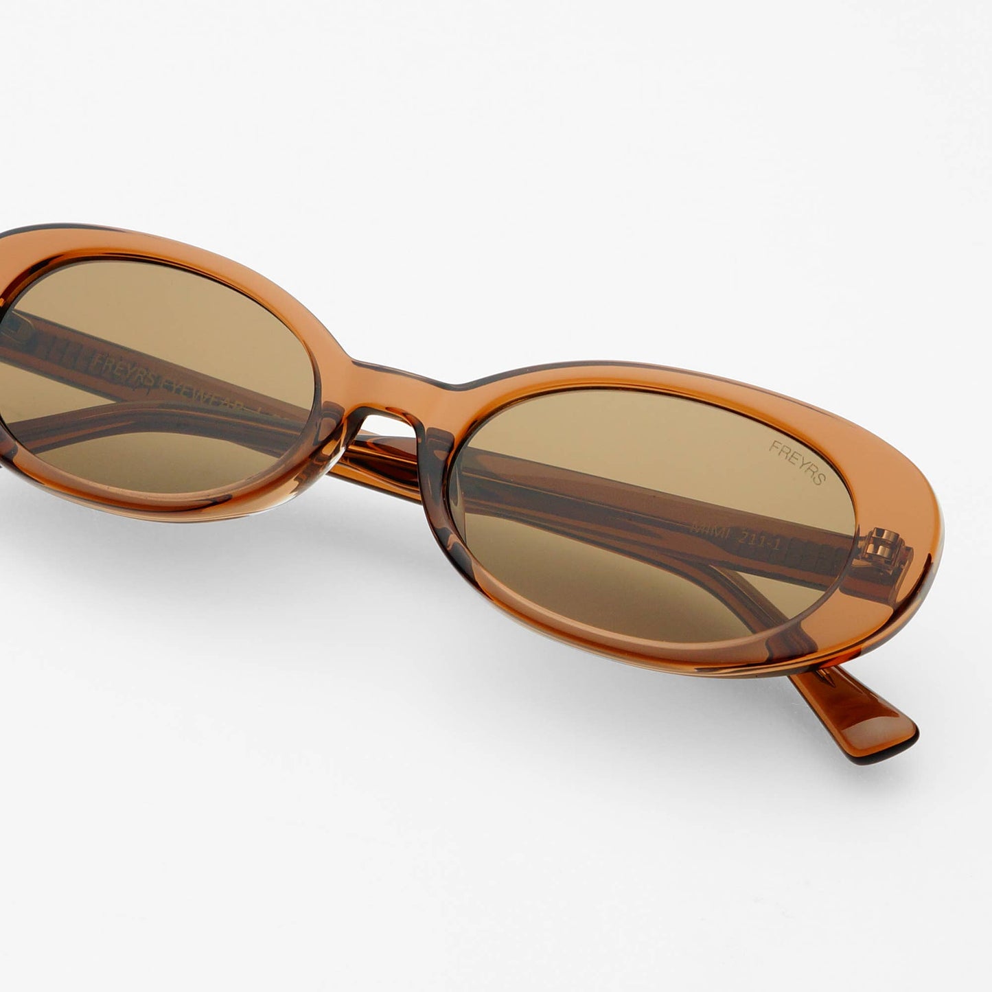 Mimi Acetate Oval Sunglasses : Brown