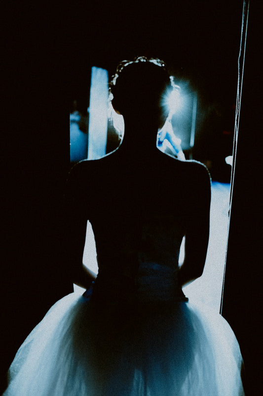 Olga Nazarova - WHISPERING ELEGANCE3